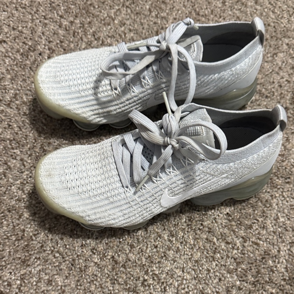 Nike Women's Gray and White Sneakers
